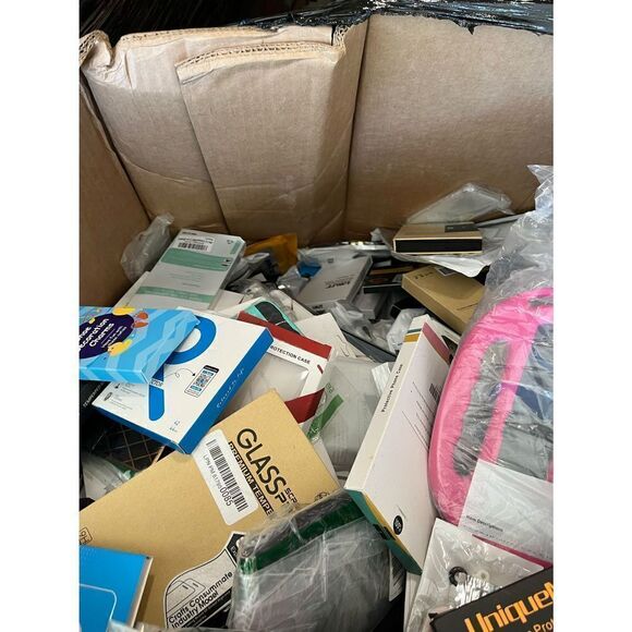 1 lb Pack Electronic Accessories Mystery Box - Picture 4 of 15